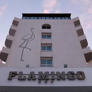 Flamingo Beach מלון